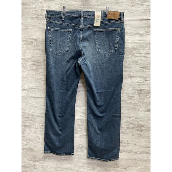 Levis 42x30 Mens Jeans Blue Denim Relaxed Fit Straight Leg - Picture 8 of 13
